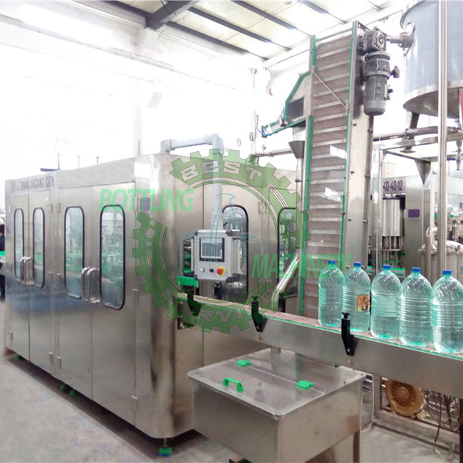 Machine de remplissage de bouteilles automatique de l'eau 3-10L potable de 5000-5500BPH 32-32-8